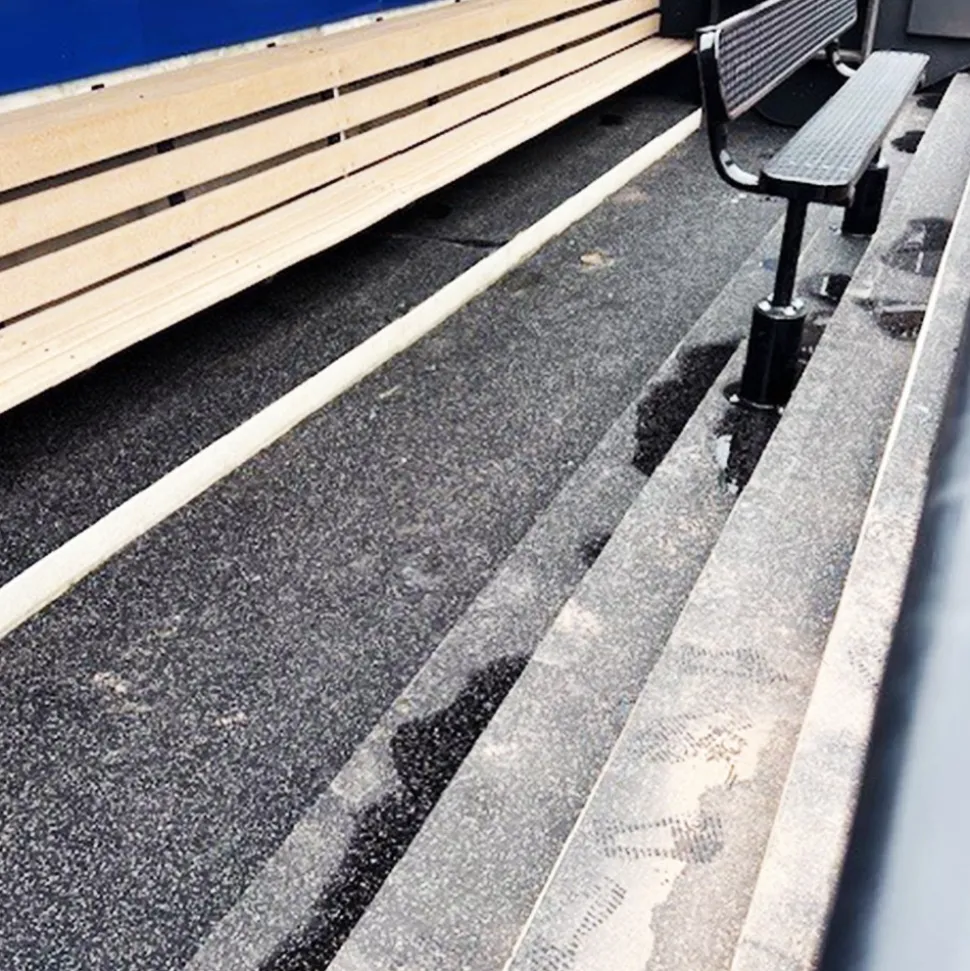 Blade Rolled Rubber Colors 9 mm x 4 Ft. Wide Per SF