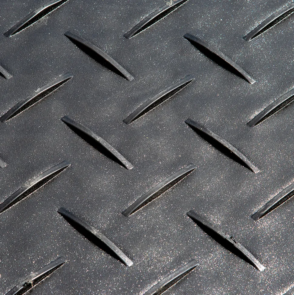 Blue Gator Ground Protection Diamond Mat 1/2 Inch x 4x8 Ft.
