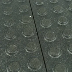 Button Top Straight Edge Wash Bay Mat 1/2 Inch x 4x6 Ft.