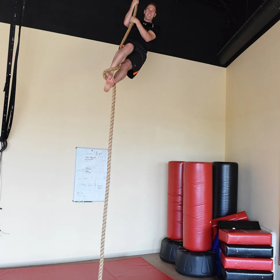 Cushion Crash Mat Bi-Fold 5x10 Ft. x 8 Inch