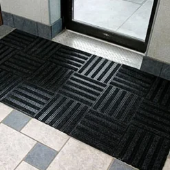 Entrance Linear Tile - 1/2 inch Black w/Charcoal Carpet