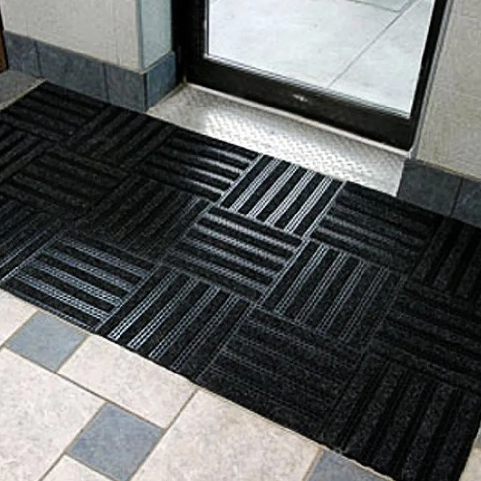 Entrance Linear Tile - 1/2 inch Black w/Charcoal Carpet