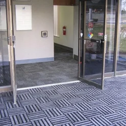 Entrance Linear Tile - 1/2 inch Black w/Charcoal Carpet
