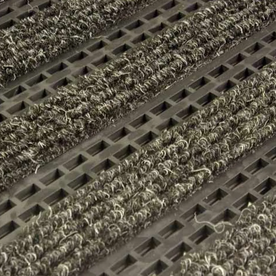 Entrance Linear Tile - 1/2 inch Black w/Charcoal Carpet