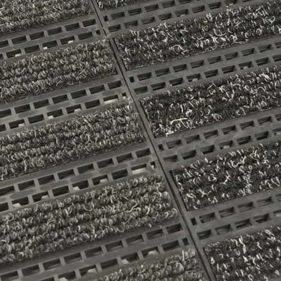 Entrance Linear Tile - 1/2 inch Black w/Charcoal Carpet