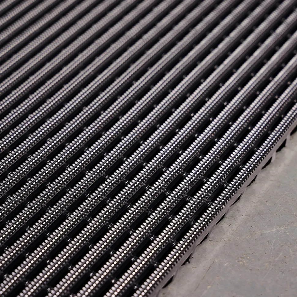 Flexigrid Industrial Matting 3 x 16.5 ft Roll