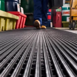 Flexigrid Industrial Matting 3 x 33 ft Roll