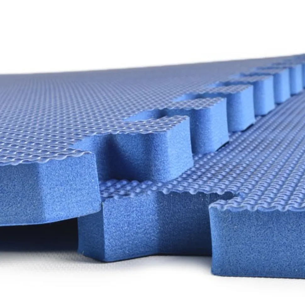 Foam Premium Interlocking Trade Show Mats 20x30 Ft. Kit