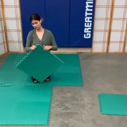 Foam Premium Interlocking Trade Show Mats 10x10 Ft. Kit