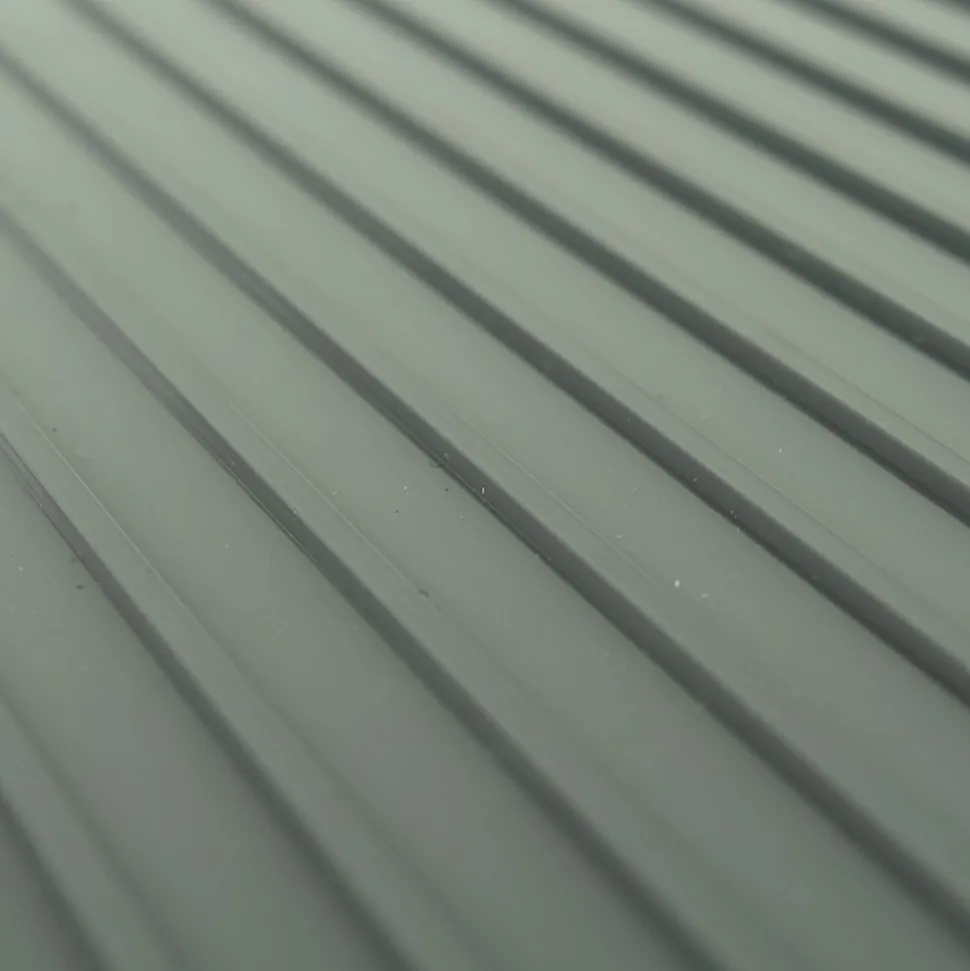 G-Floor Ribbed Tread Garage Floor Roll 1.4 mm x 8.5x22 Ft.