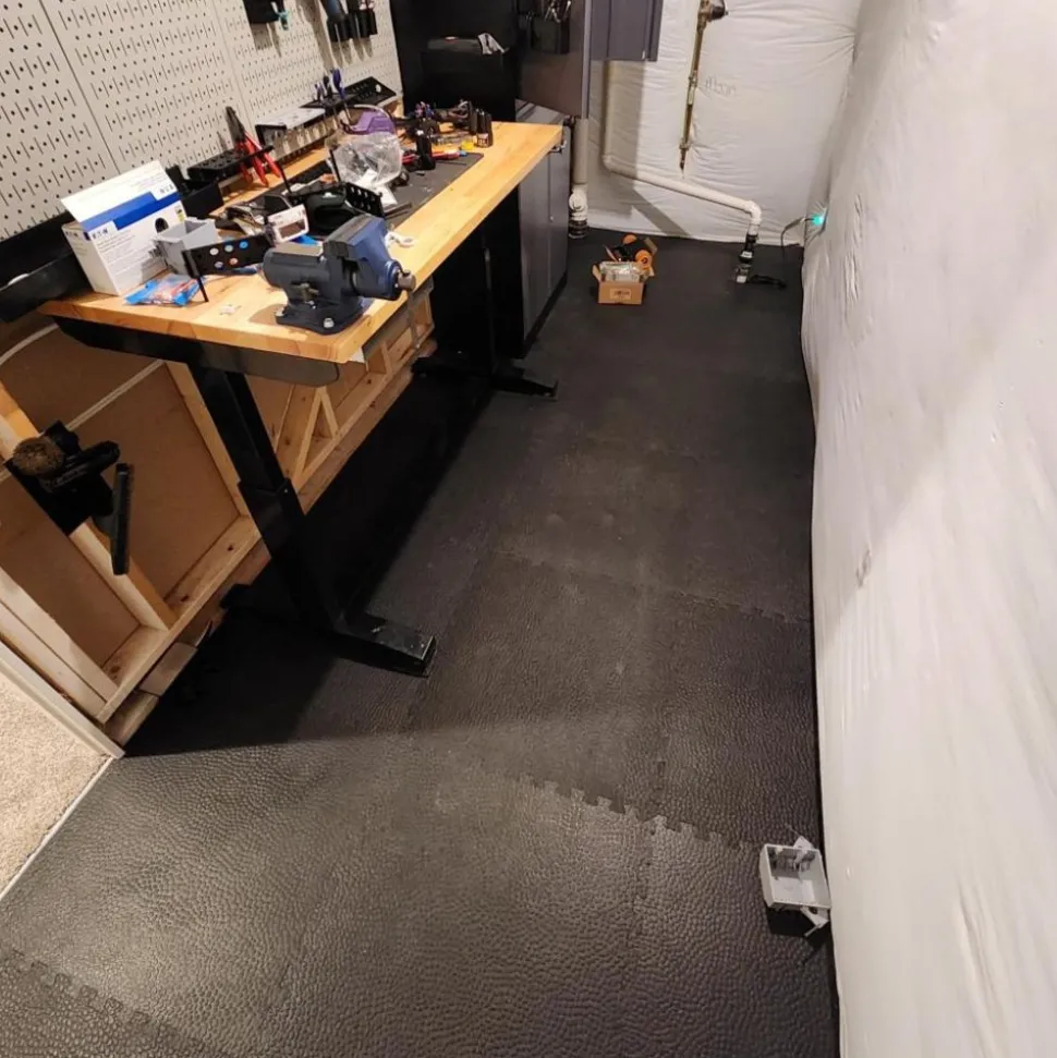 Home Gym Flooring Tile Pebble 3/8 Inch x 2x2 Ft.