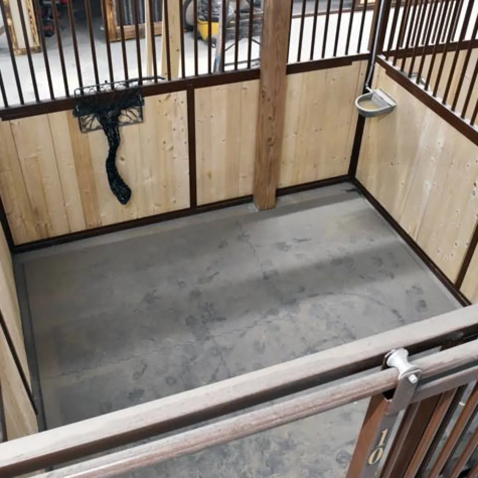 Horse Stall Mats Kit Cobblestone 3/4 Inch x 8x10 Ft.