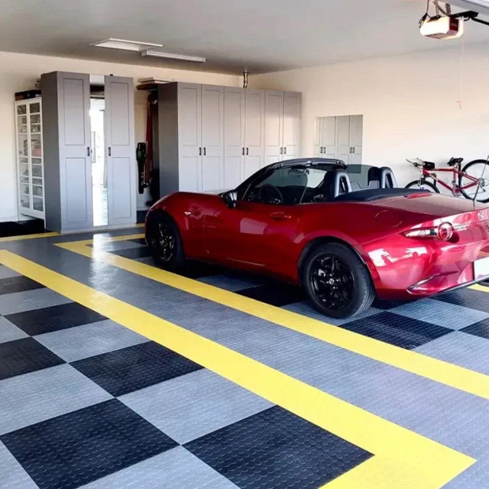 RaceDeck CircleTrac Garage Floor Tiles 1/2 Inch x 1x1 Ft.