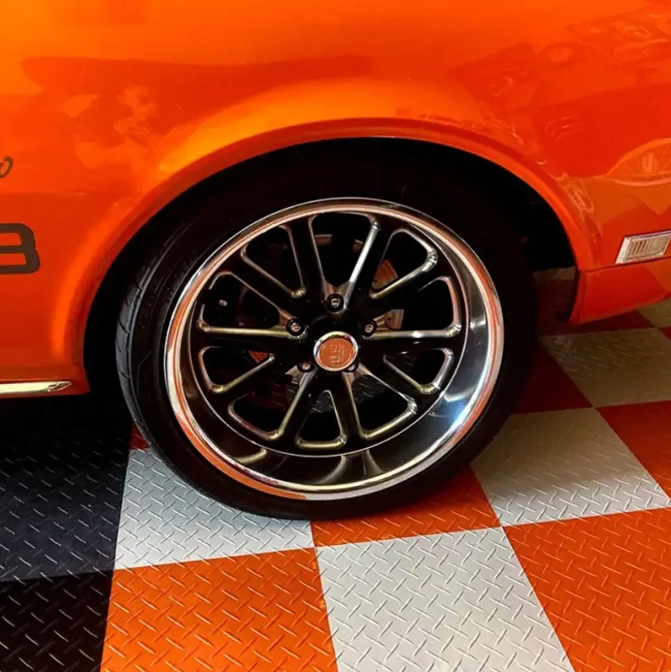 RaceDeck Diamond Garage Floor Tile 1/2 Inch x 1x1 Ft.