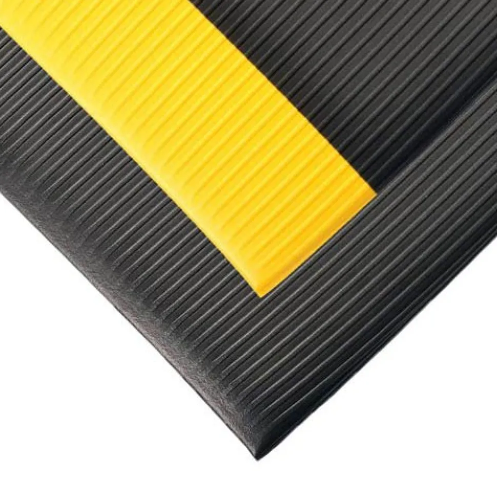 Razorback Anti-Fatigue Mat With Dyna-Shield 1/2 Inch x 4x60 Ft.