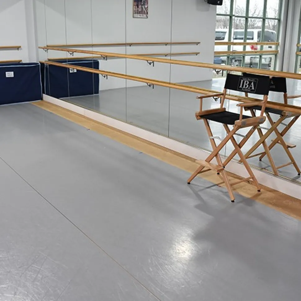 Rosco Adagio Marley Full Roll 5.25 Ft. x 101 Ft.