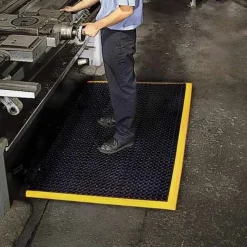 Safety Stance 3-Side Rubber Anti-Fatigue Mat 7/8 x 38x64 Inch