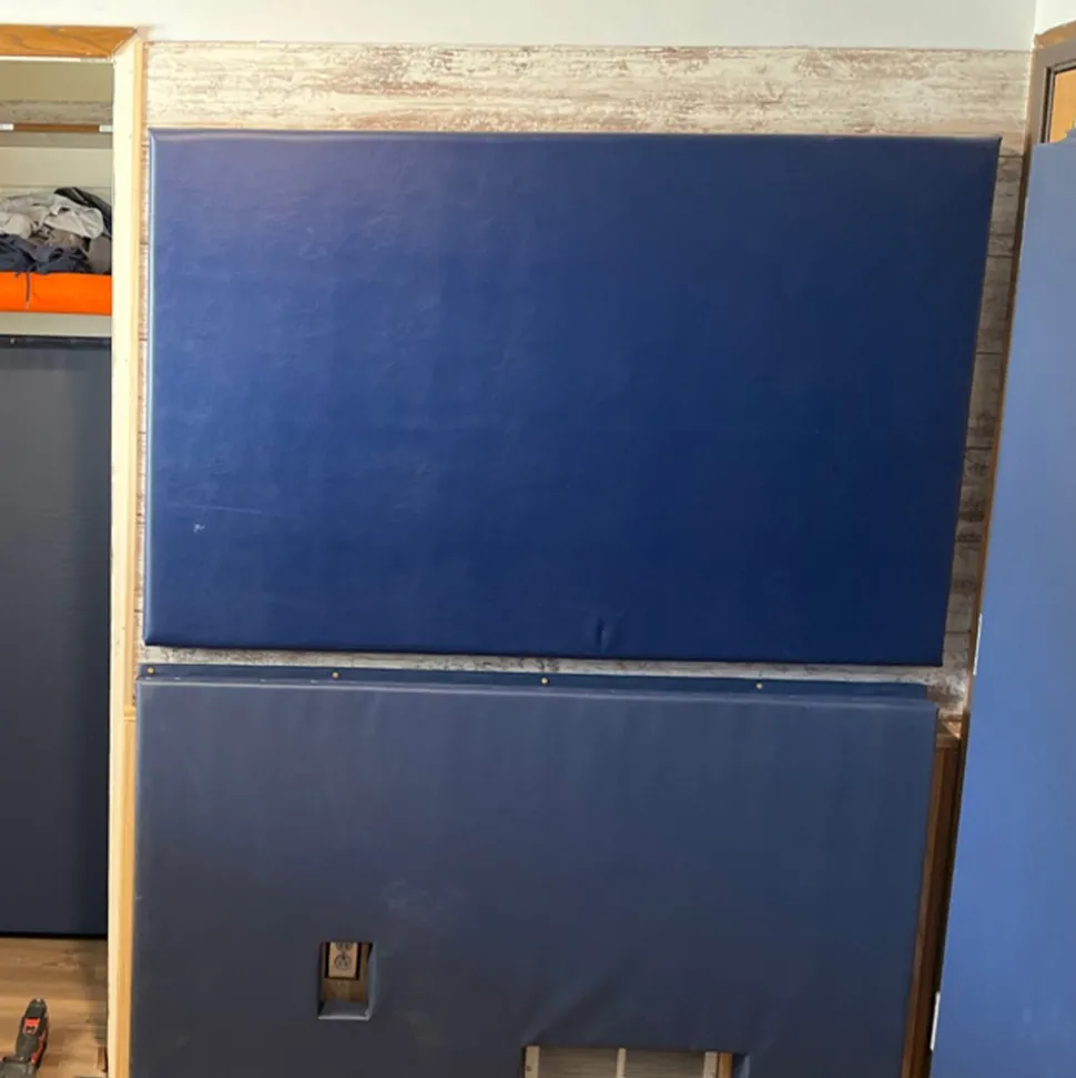 Safety Wall Pad 3x5 Ft x 2 Inch WB LipTB ASTM