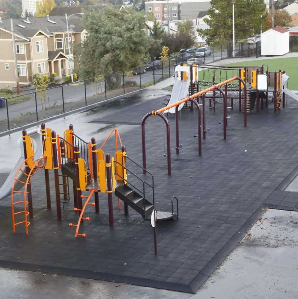 StrongPlay Playground Tiles 1.75 Inch x 2x2 Ft.
