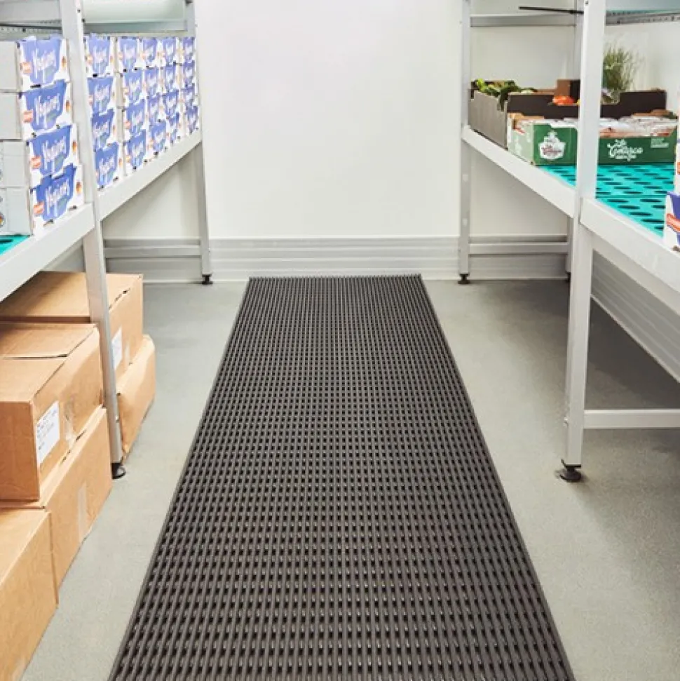 Vynagrip Heavy Duty Industrial Matting Black 2 x 33 ft Roll