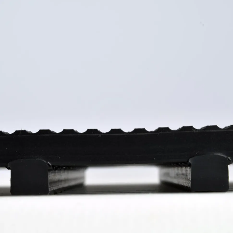 Vynagrip Heavy Duty Industrial Matting Black 2 x 33 ft Roll