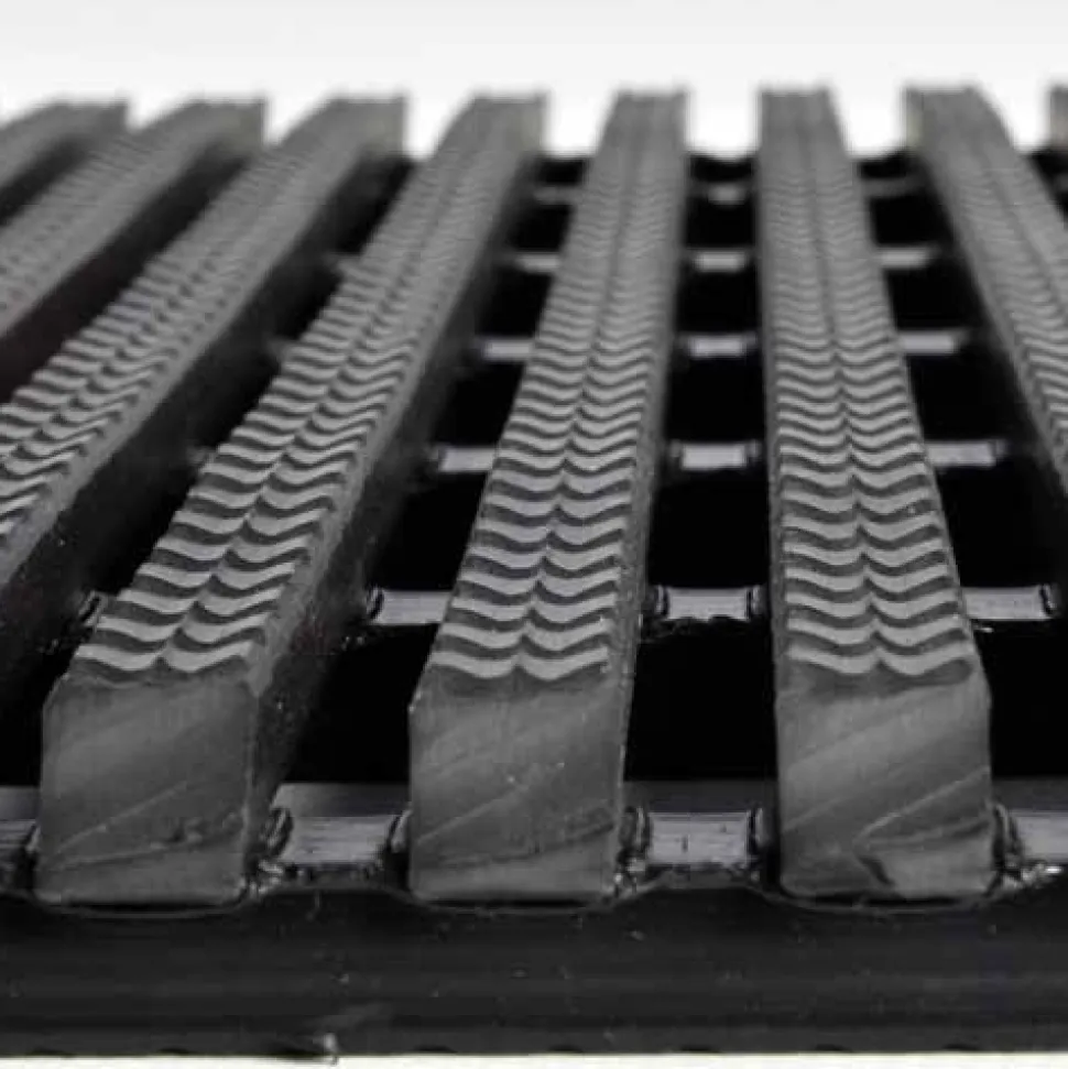 Vynagrip Heavy Duty Industrial Matting Black 2 x 33 ft Roll