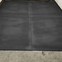 Washbay Button Top Rubber Mats 1/2 Inch 12x16 Ft Kit