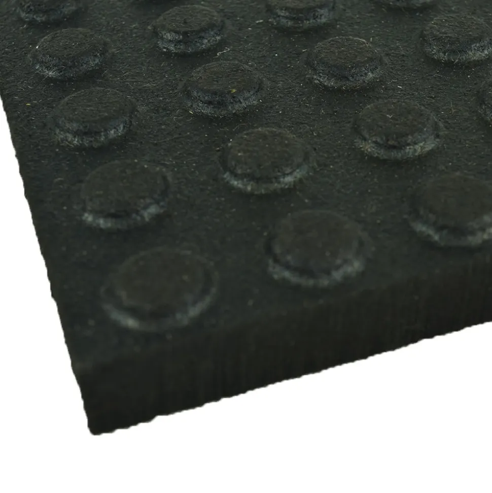 Washbay Button Top Rubber Mats 1/2 Inch 12x16 Ft Kit