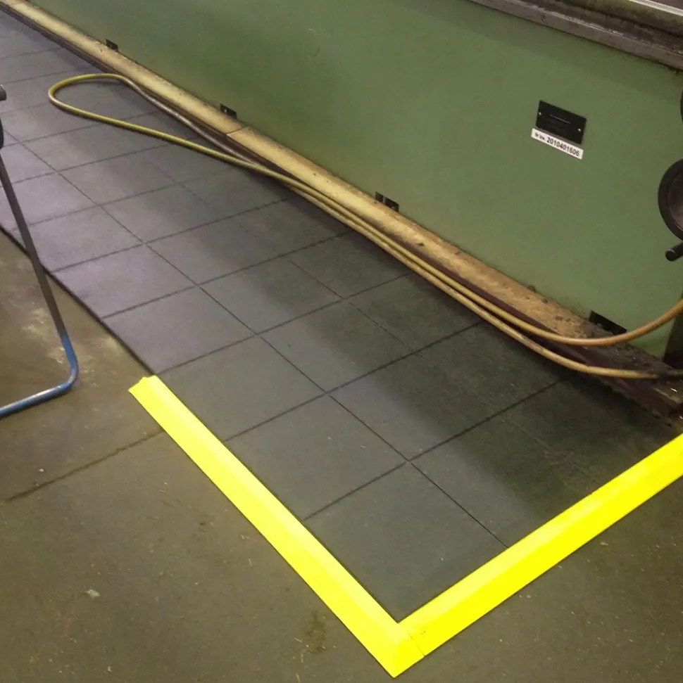 Wearwell 24/Seven GR Solid 3x3 Ft Mat