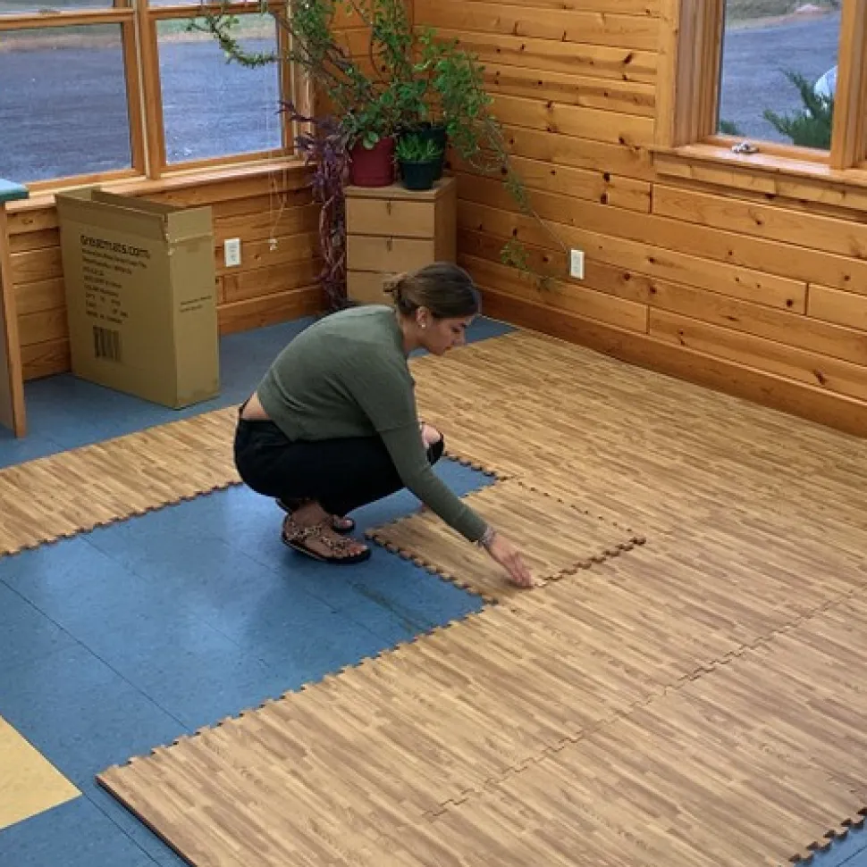 Wood Grain Reversible Interlocking Foam Tiles Trade Show 20x30 Ft. Kit
